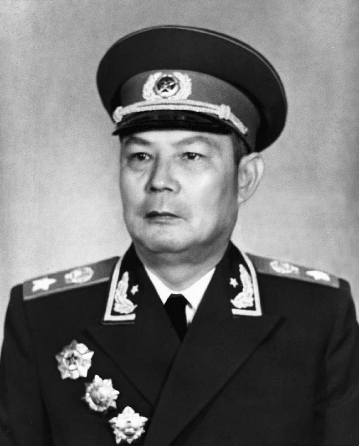 1952年澳葡挑衅，*剑英叶**关闭闸门，澳门王出面了，其子成首届特首