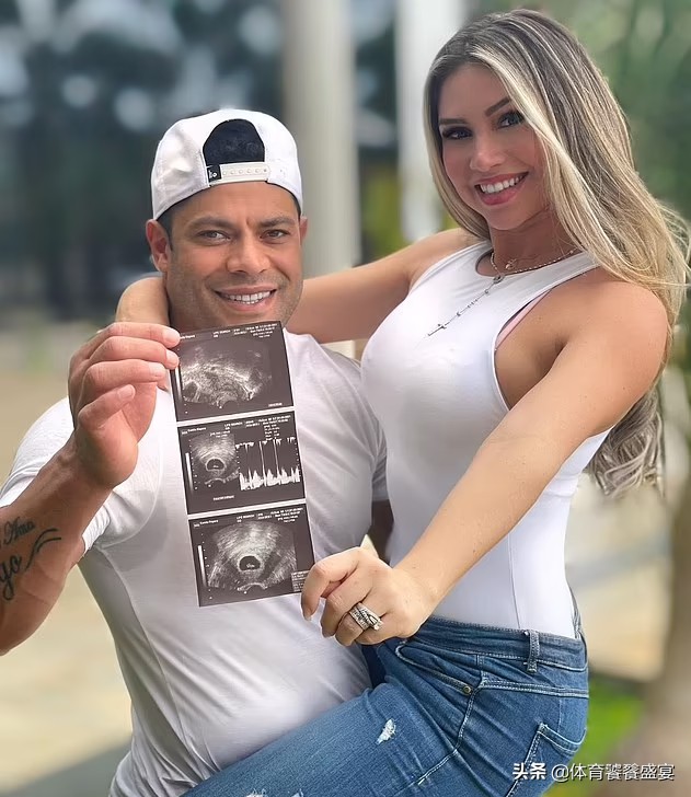 胡尔克与前妻侄女闪婚,胡尔克和前妻最新视频