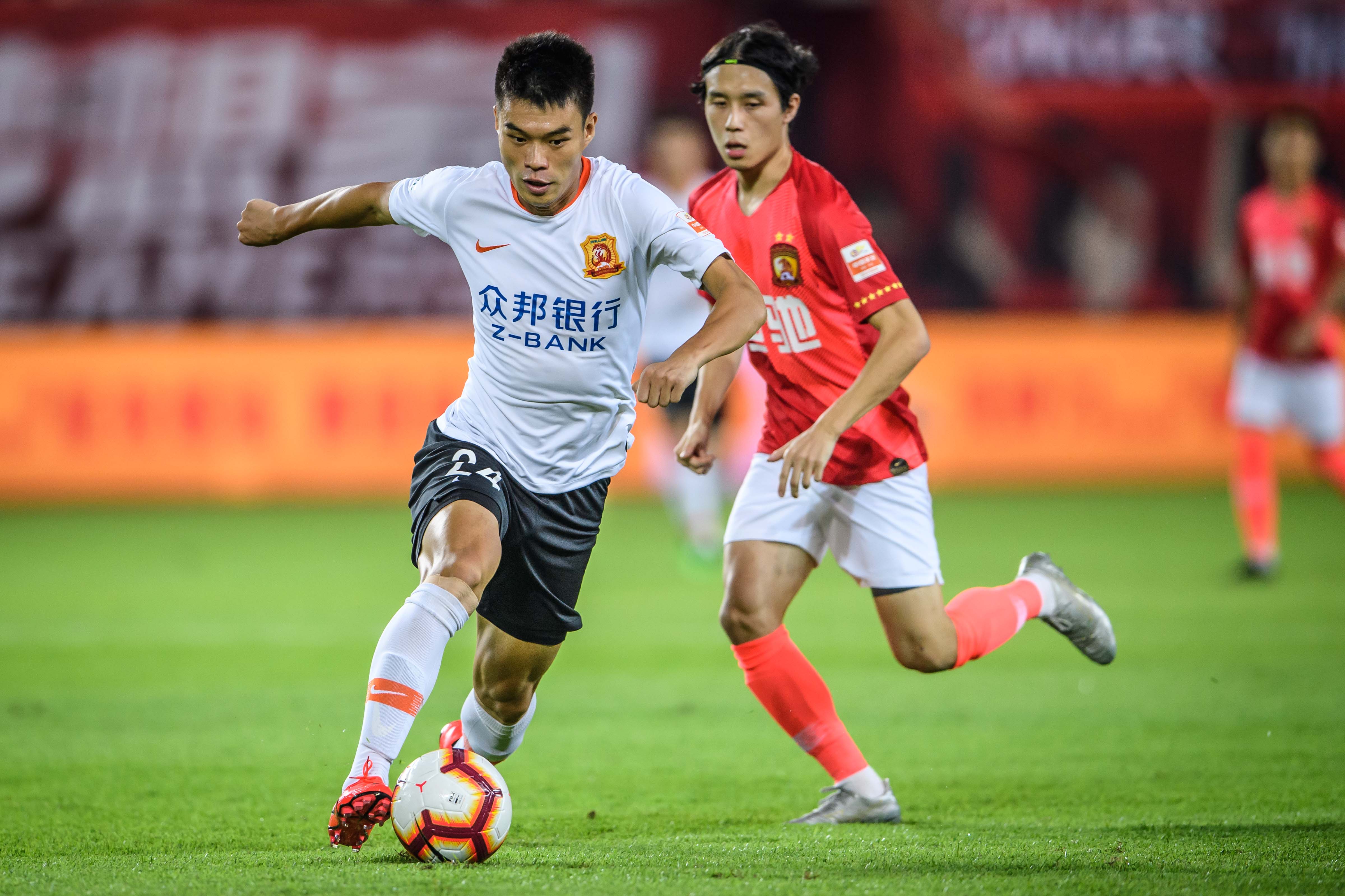 卓尔翻盘富力,李铁卓尔之争