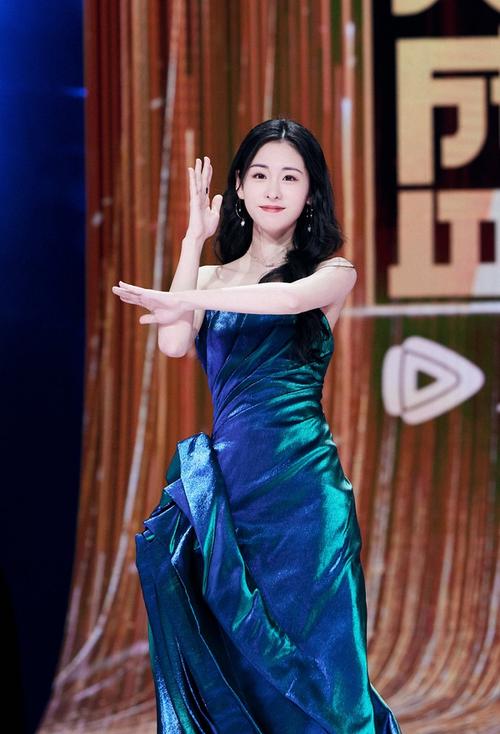 热巴杨幂刘亦菲同台,杨幂热巴刘亦菲高圆圆