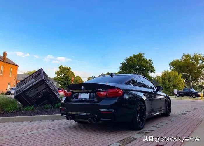 哪一台宝马适合改装m4,买bmw送什么礼品