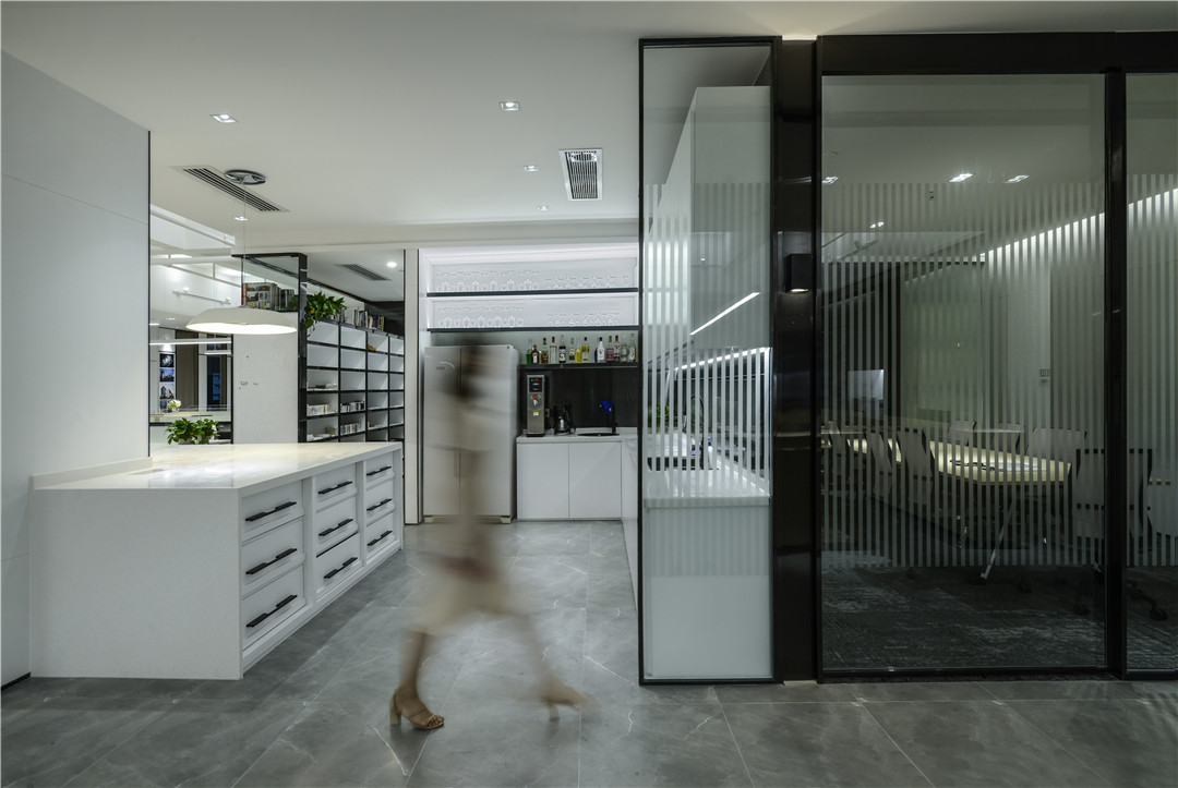 「专访」DHO香港洪德成设计：设计为人，没有一种风格会永远流行