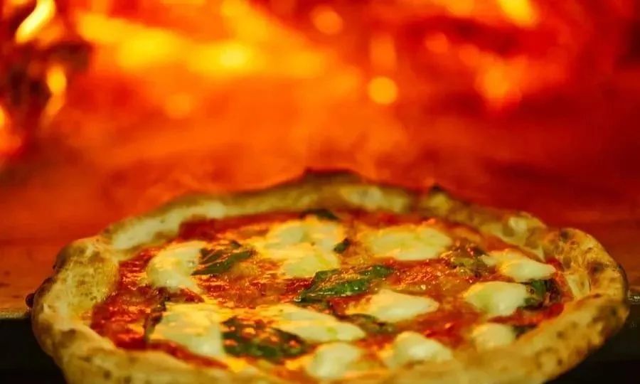 西餐煎牛排沙拉,经典牛排番茄意面