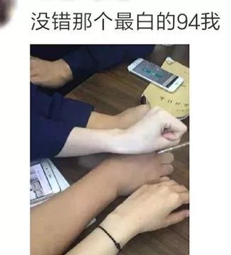 素颜保湿遮瑕粉底液,抗氧化持妆久不暗沉的粉底液