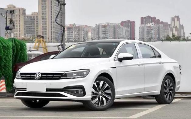 2024款大众凌渡L200TSI潮辣版亮相,14代轩逸和大众凌渡怎么选