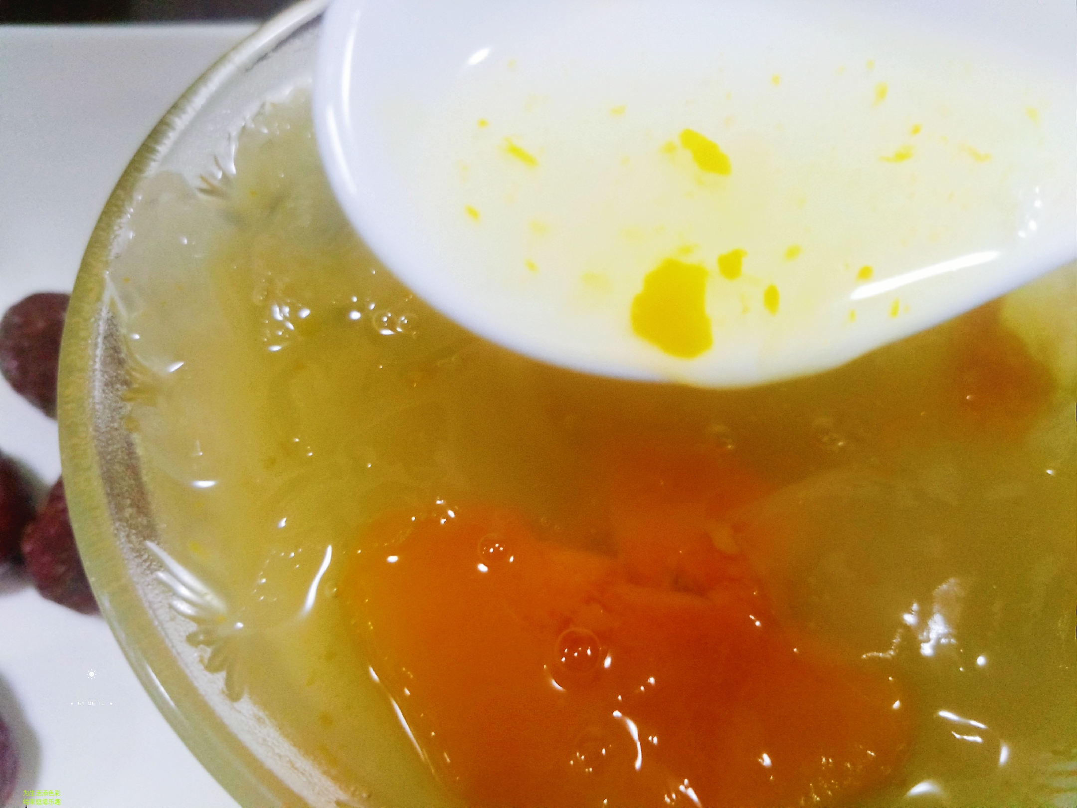 冰糖银耳雪梨汤怎么炖银耳才会烂,炖银耳羹时间