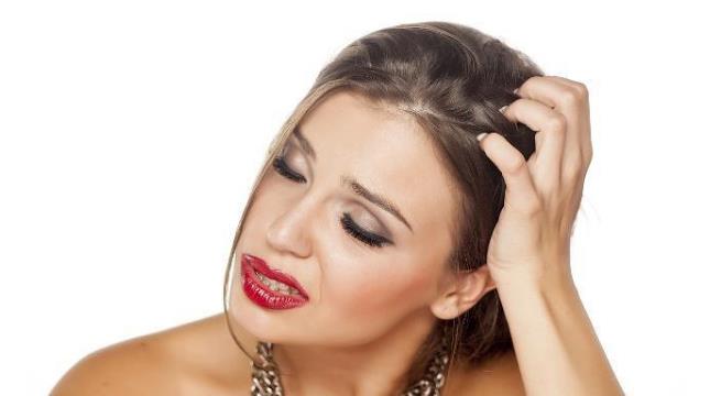 你知道洗头护发正确的方法吗,晚上洗头用护发精油还是早上用