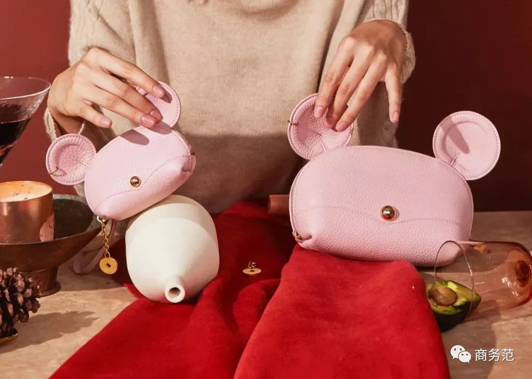 鼠年的女人买什么色的包包好,大牌鼠年限量款包包