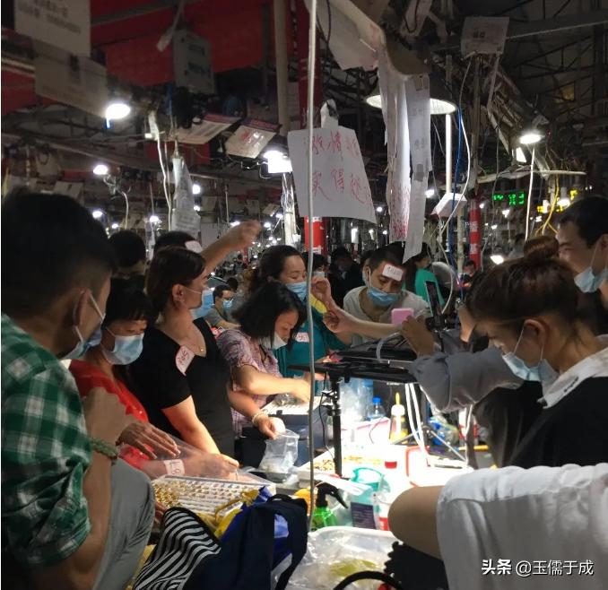 云南瑞丽市孔雀舞,云南瑞丽翡翠市场位置全攻略