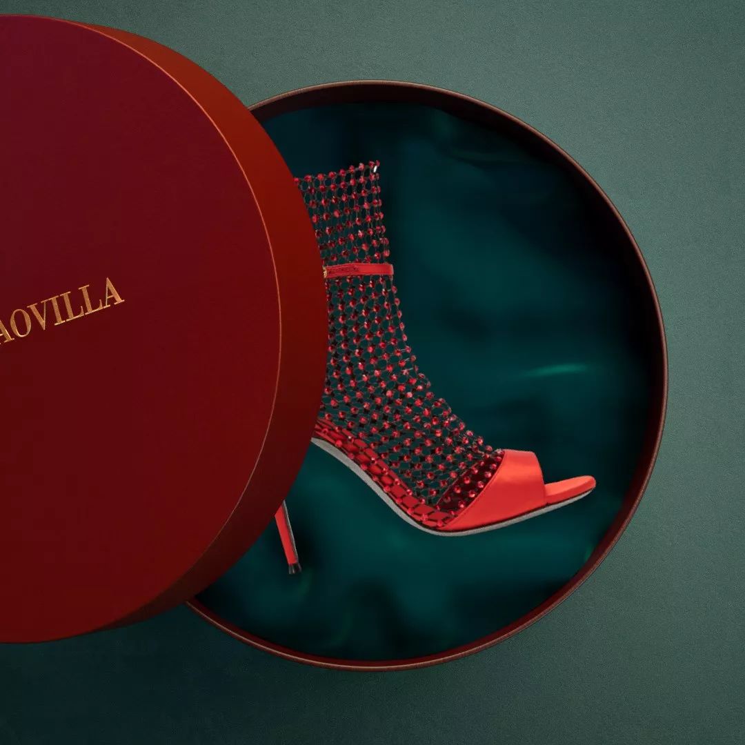 圣诞新年搞事情！Gucci豪得金光灿灿熊和狮子要抢LV吉祥物的地位