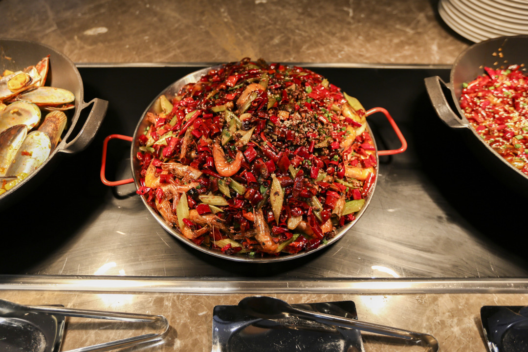 任性的重庆渝融豪生：坐落三轨之上，便捷扫街购物，允许携带宠物