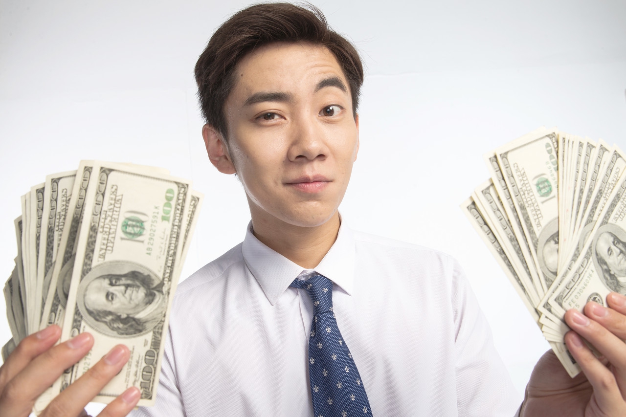 利用抖音挣钱做电商,做微商直播一个月能赚多少钱