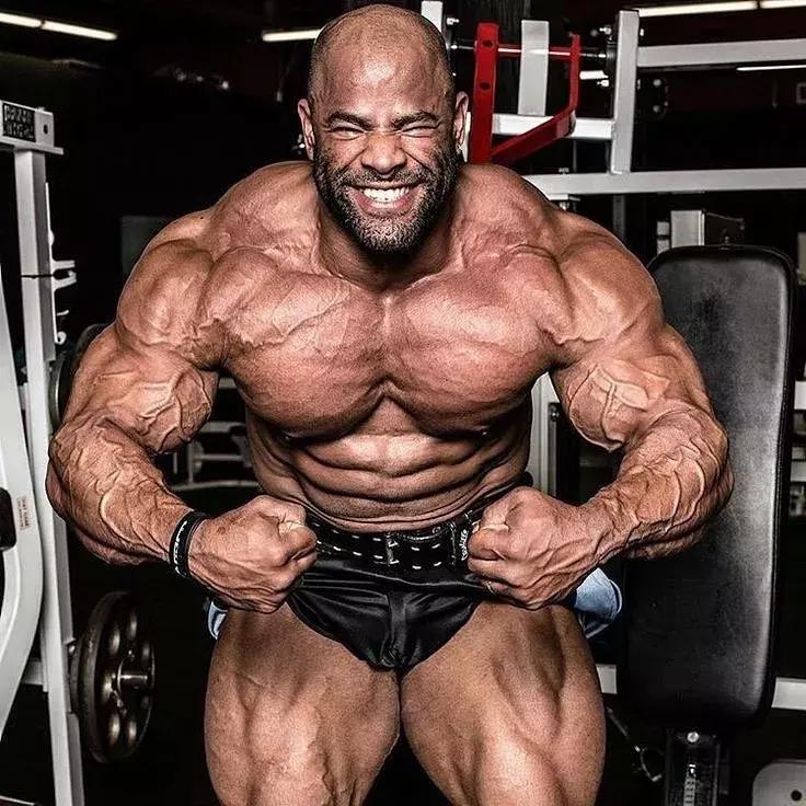 健身补剂的维生素含量越多越好吗,健身初练者怎么选择补剂