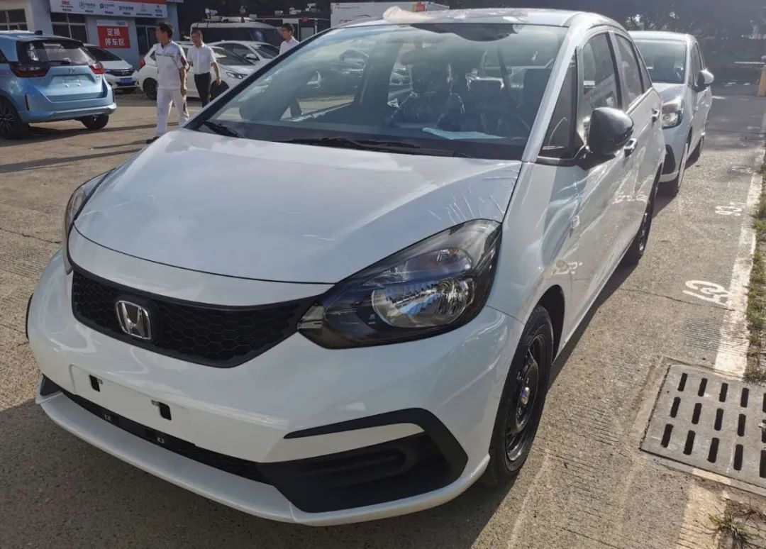 本田飞度配置低到什么程度,一辆车能简配到什么程度