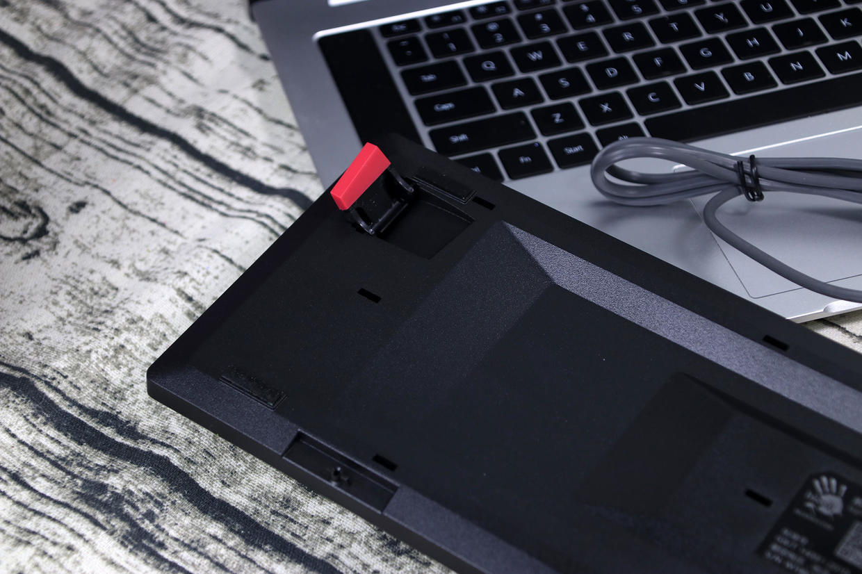 血手幽灵b770是热插拔么,血手幽灵b760t键盘测评