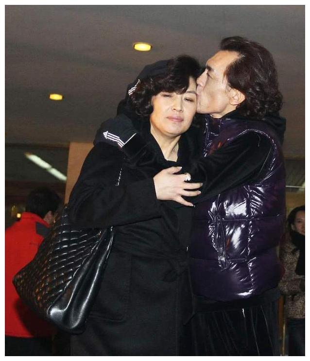 哈文李咏啥时候结婚的,哈文和李咏的爱情