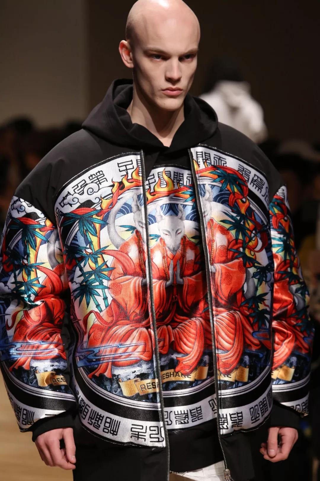 马克华菲时尚T恤,马克华菲巴黎时装周