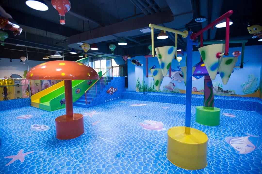 儿童汗蒸温泉儿童乐园,汗蒸大厅加儿童乐园图片