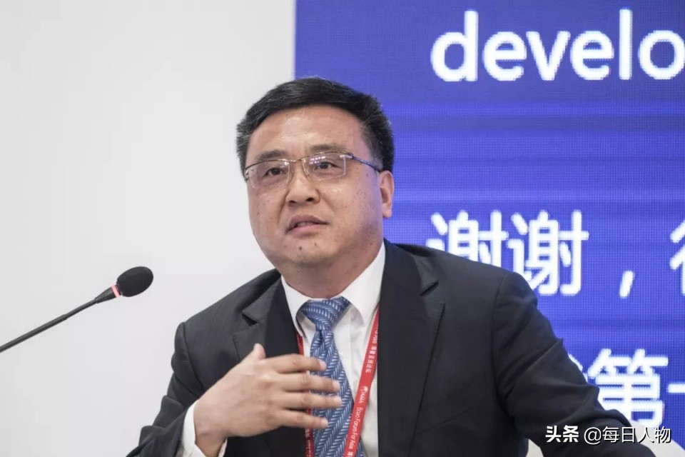 百度李彦宏被泼冷水事件,李彦宏被泼水事件真实原因