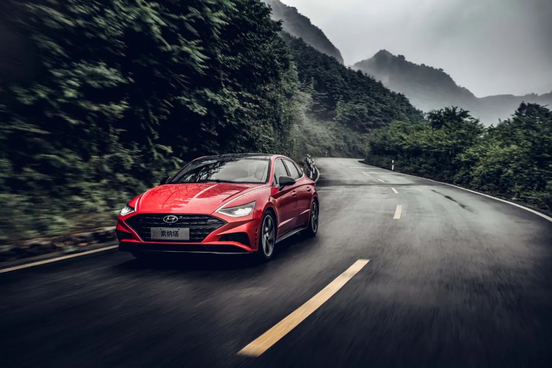 最近降价最猛的10款b级车,一款11万多就能买到的运动型b级车