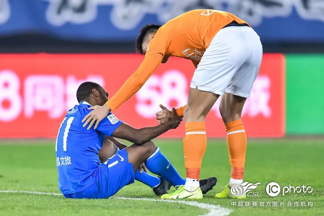 前线丨埃弗拉梅开二度完成绝杀，附加赛继续一起并肩前行