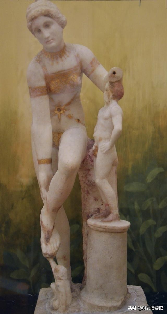 《与艺术沾边·14》穿金色比基尼的维纳斯