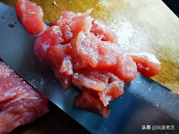 酸豆角怎么弄才好吃,酸豆角腌咸了要怎么变淡的