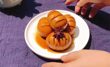 茶叶蛋放啤酒的做法,往鸡蛋里加可乐