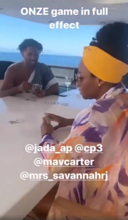 保罗打高尔夫球,保罗晒照