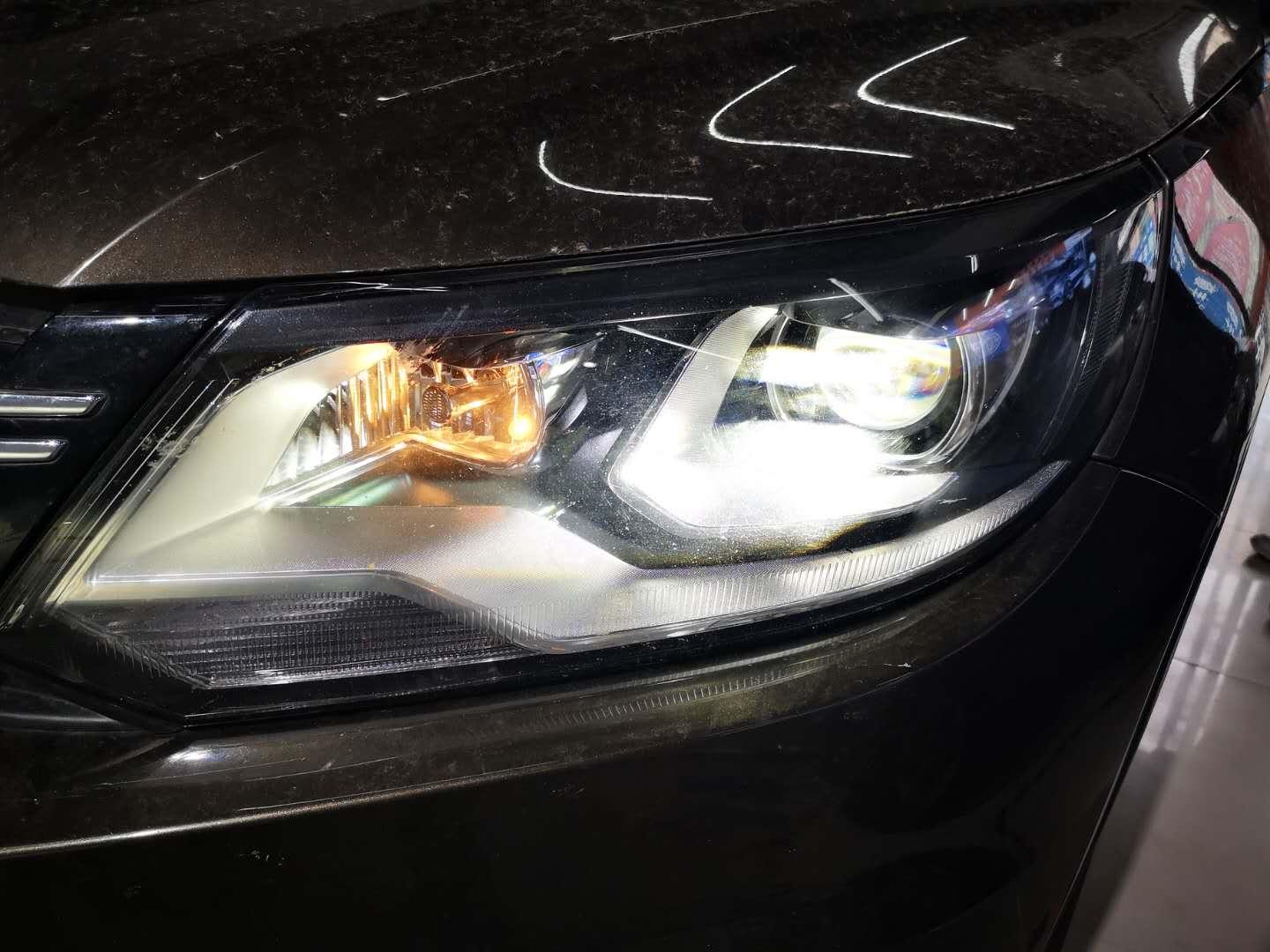 车灯升级氙气灯好还是led灯效果好,车灯加装透镜用氙气灯还是led