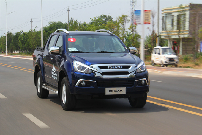 更年轻更舒适静态体验五十铃d-max,江西五十铃d-max哪款更值得买