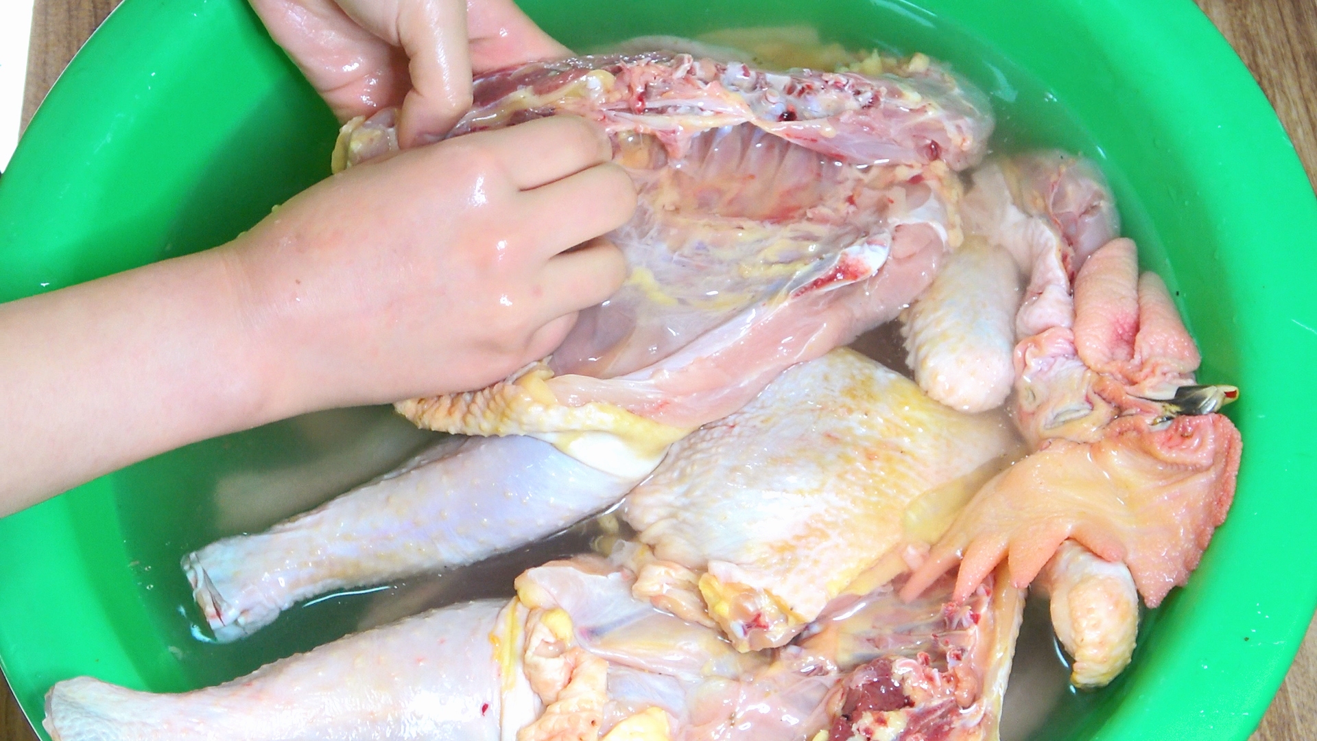 四川风干鸡正宗做法,麻辣风干鸡的家常做法