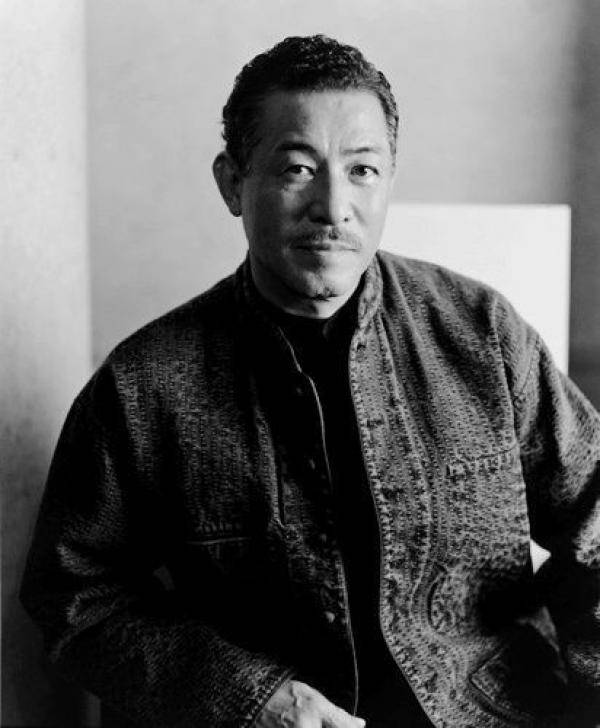 三宅一生的香水与包包,都没有易烊千玺身穿的三宅一生衬衣火!