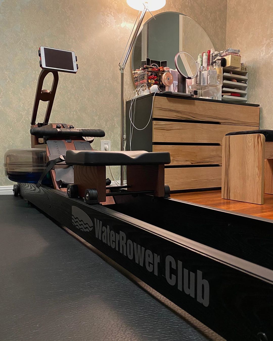 椭圆机划船机健身机哪个好,划船机和椭圆机哪个锻炼效果好