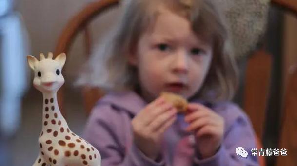 蠢萌蠢萌的洗澡鸭，差点让我儿子失去了一只眼