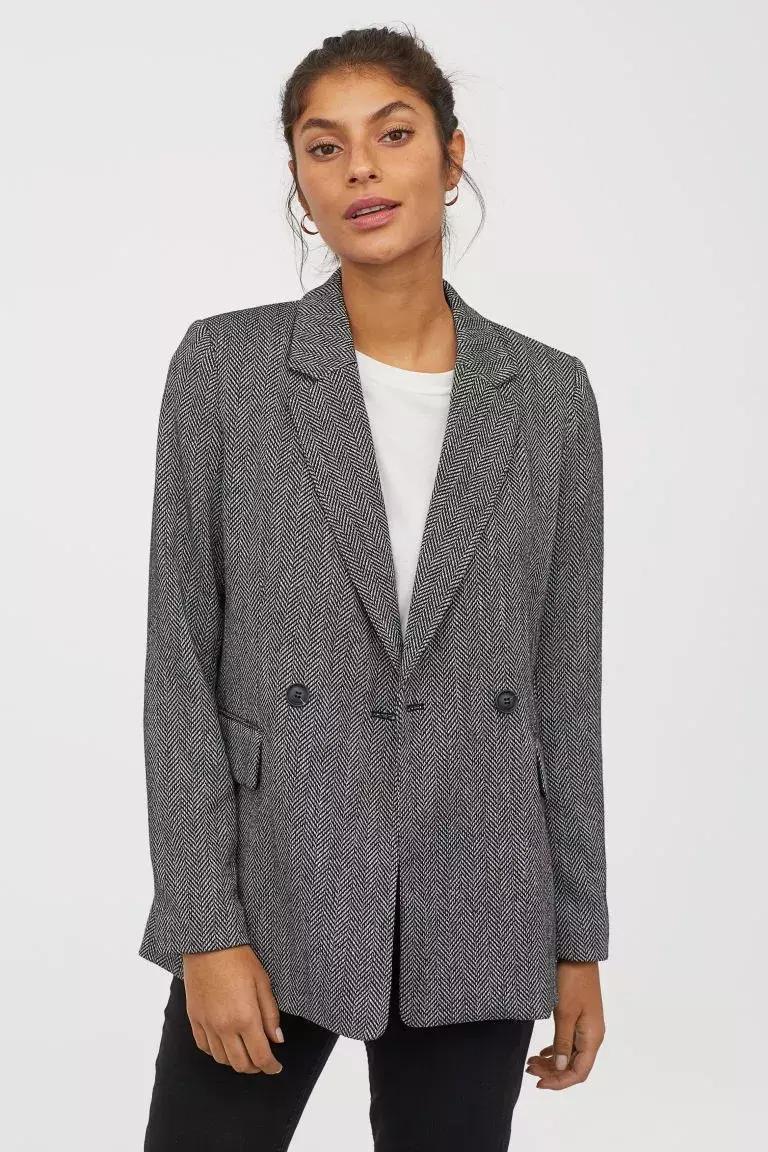 15岁的她挤掉一众女星拿下香奈儿形象大使,果然靠的是后台够硬?