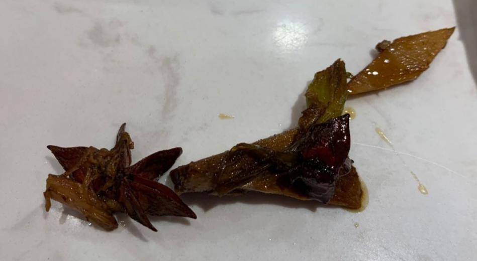 陵西街又换新餐厅“金手勺”“桥头排骨”两家评测