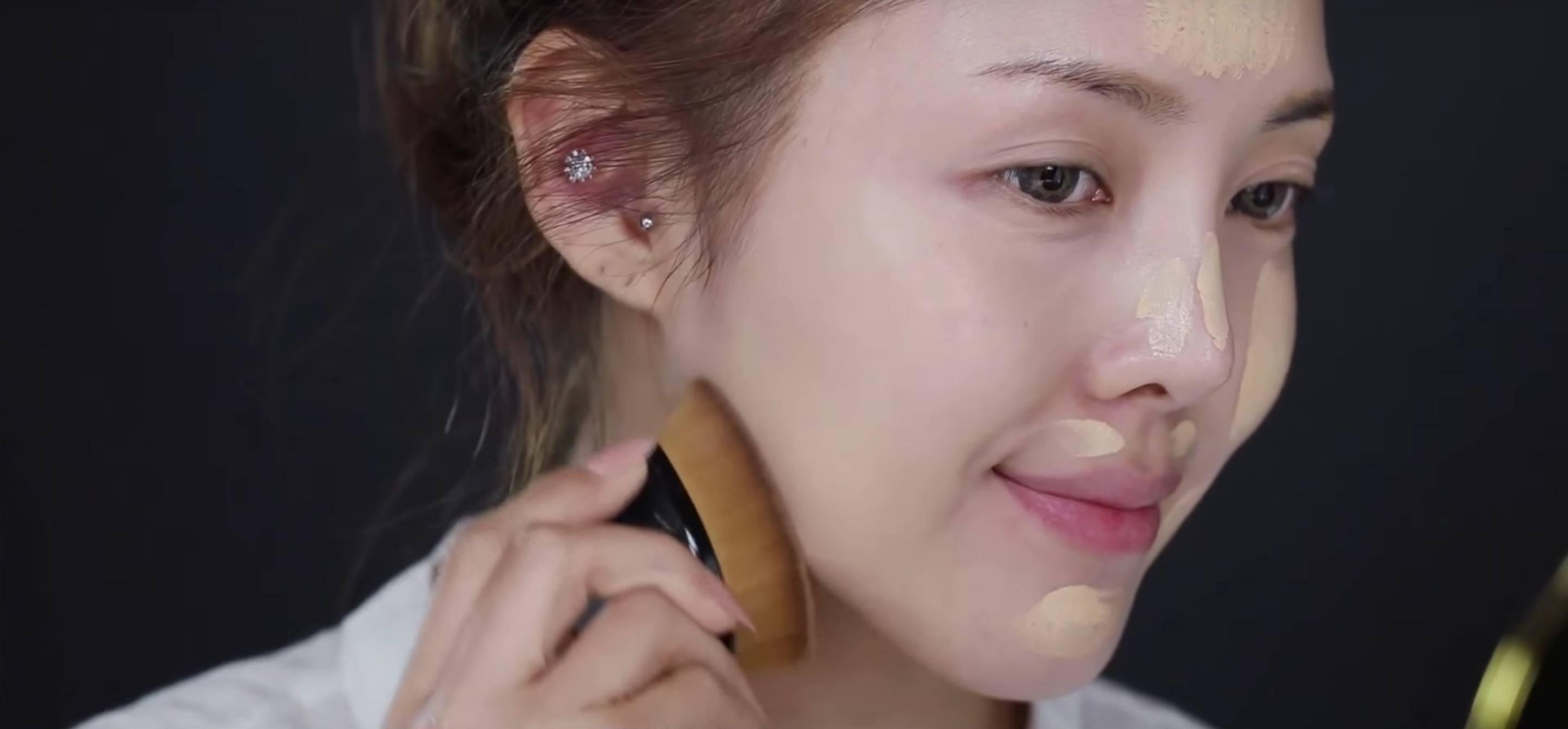 彩妆师为什么化妆好看些,为什么彩妆师底妆不脱妆