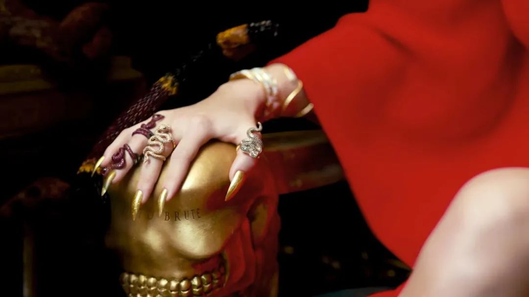 她让无知少女吃下*果禁**，从不忏悔