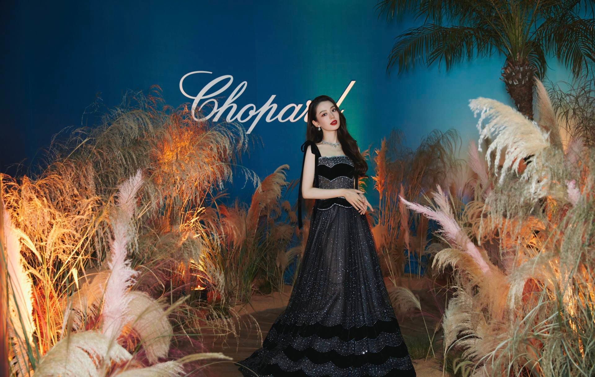 吉娜穿旗袍秀全身照,吉娜穿旗袍短款