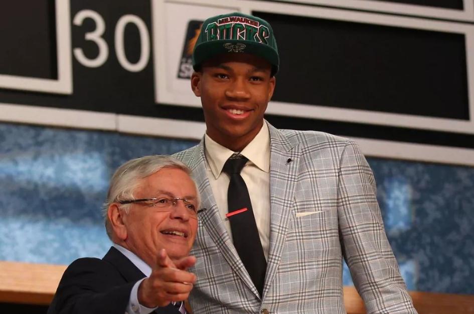 字母哥15-16赛季,字母哥15号秀谁最厉害