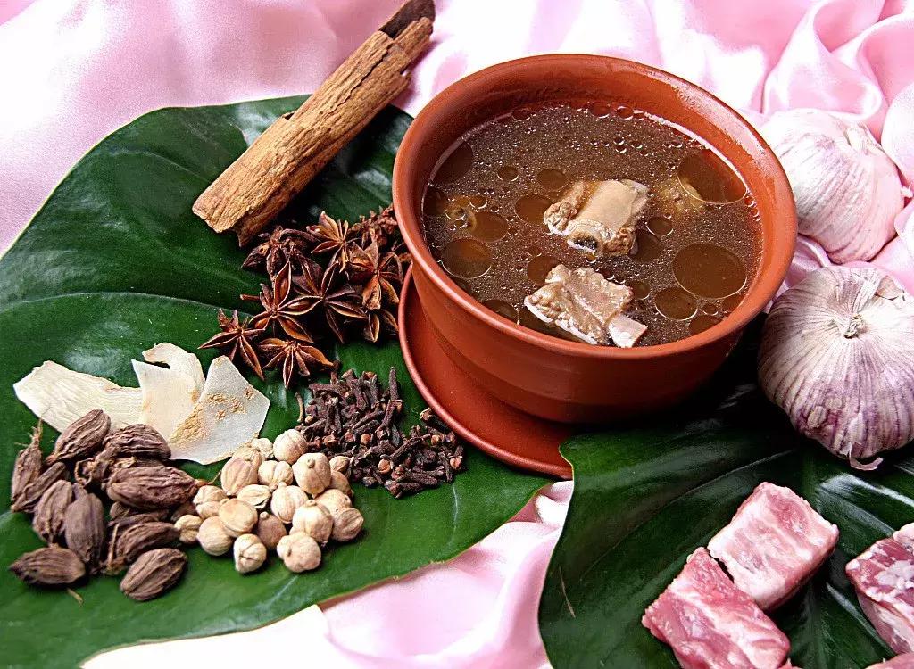 口干燥热流鼻血,一吃燥热的就上火怎么调理