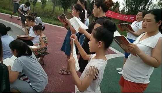 班主任坦言小学语文无非就是内容,班主任评价学生的特点