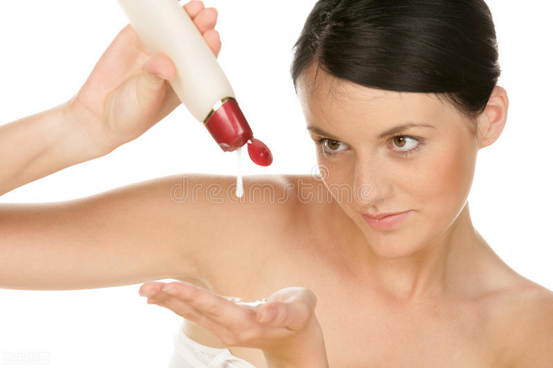 白带分泌过多是由哪些引起的,下体分泌过多白带