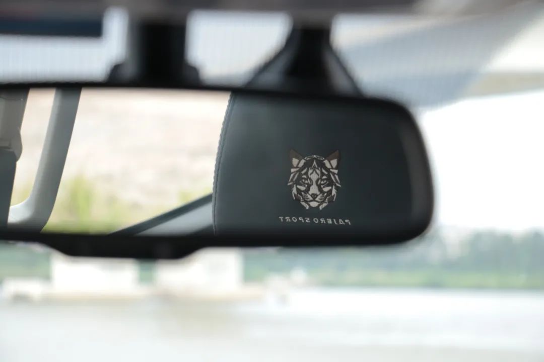 试驾三菱帕杰罗劲畅3.0,20款三菱帕杰罗劲畅3.0越野测试