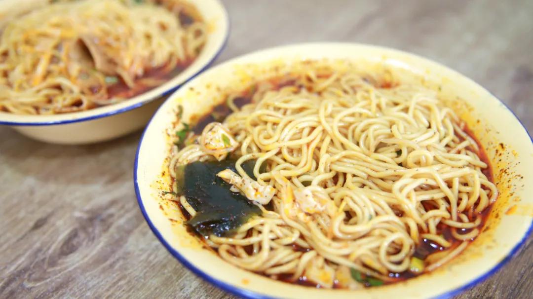 襄阳牛肉面从哪里传来的,一碗襄阳牛肉面唤醒襄阳一座城