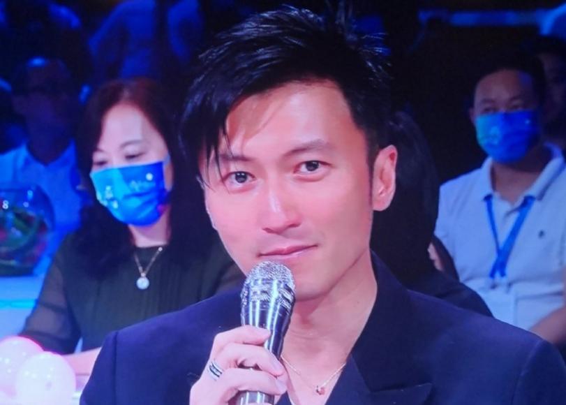 谢霆锋王菲近期同台,王菲谢霆锋罕见同台