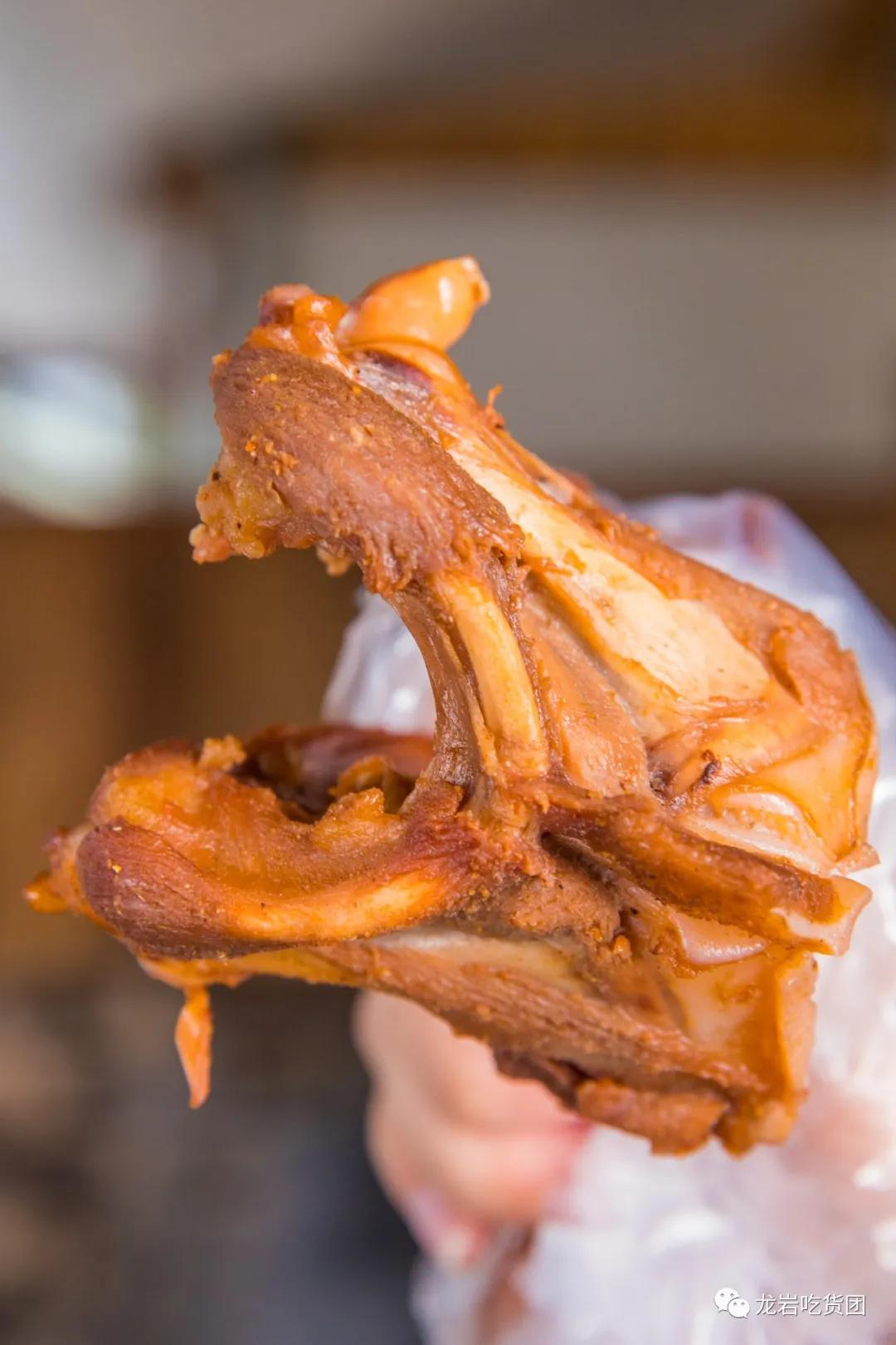 走吧，去龙门镇，吃上一整天