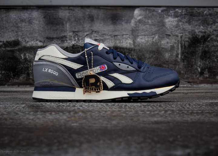 reebok锐步鞋纯黑色,锐步reebok篮球鞋怎么样