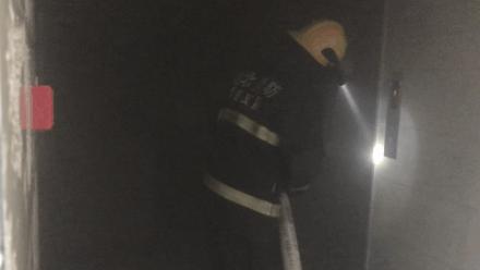 电冰箱压缩机爆炸视频,冰箱压缩机爆炸的威力有多大